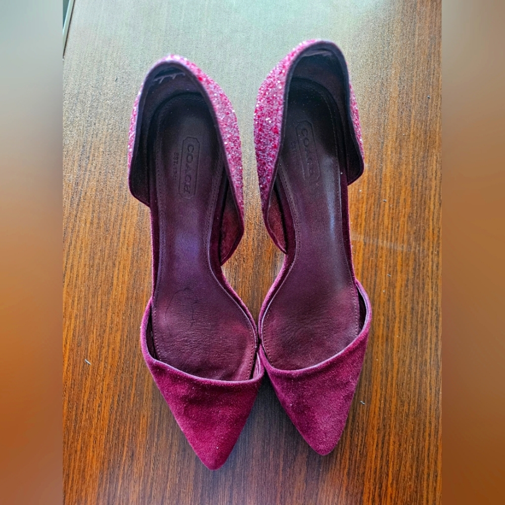 Coach Pumps